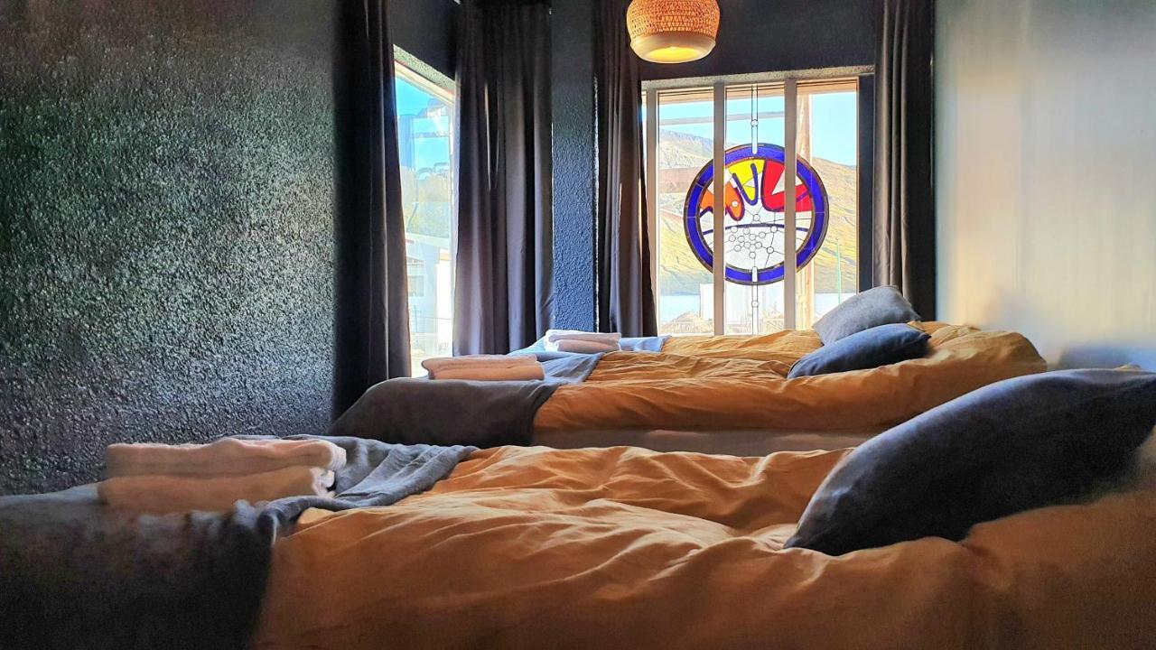 The Bank Sleeping Guesthouse Neskaupstadur Экстерьер фото